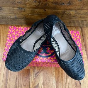 Tory Burch flats. Size 7.5 ( don’t look at the box).